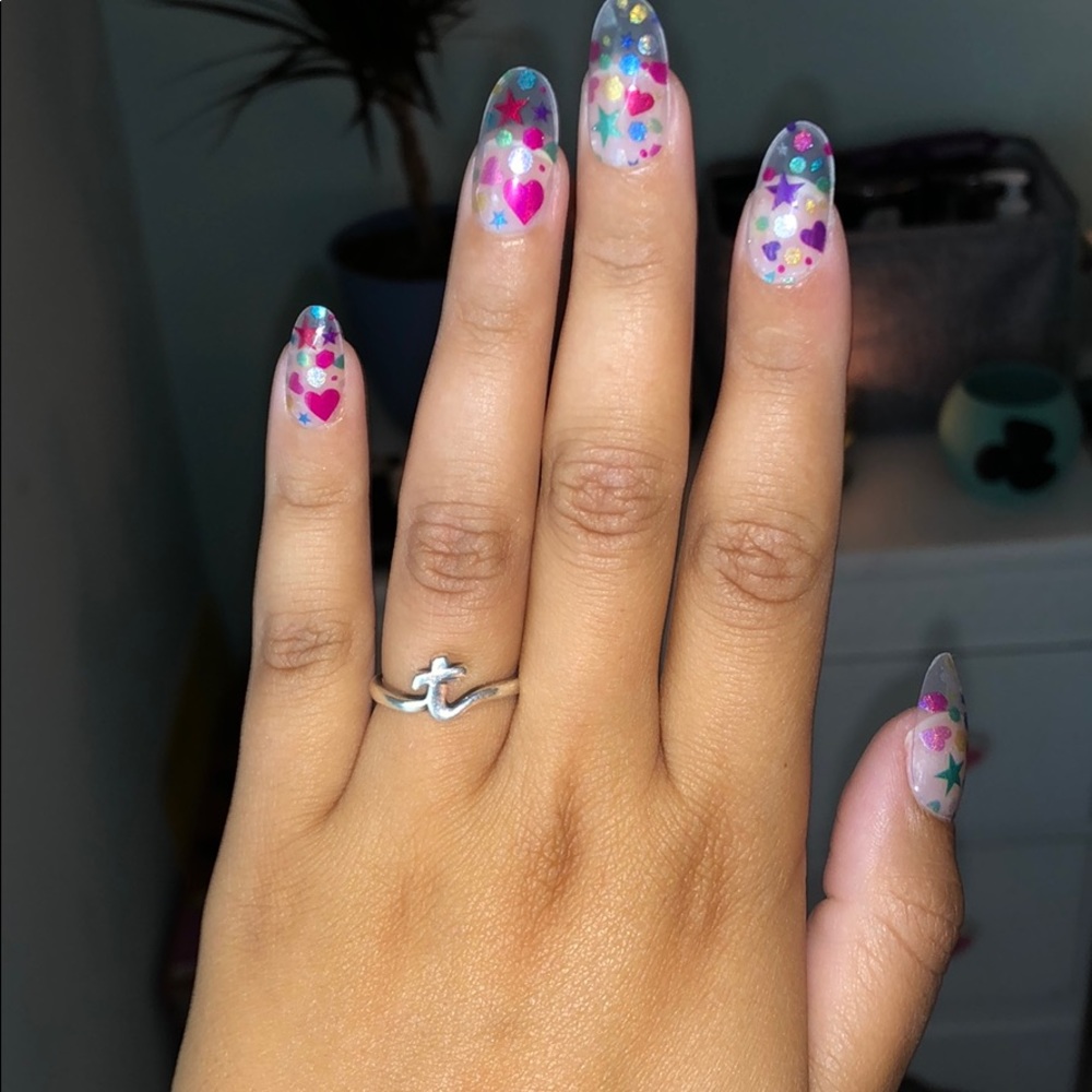 Script T ring
